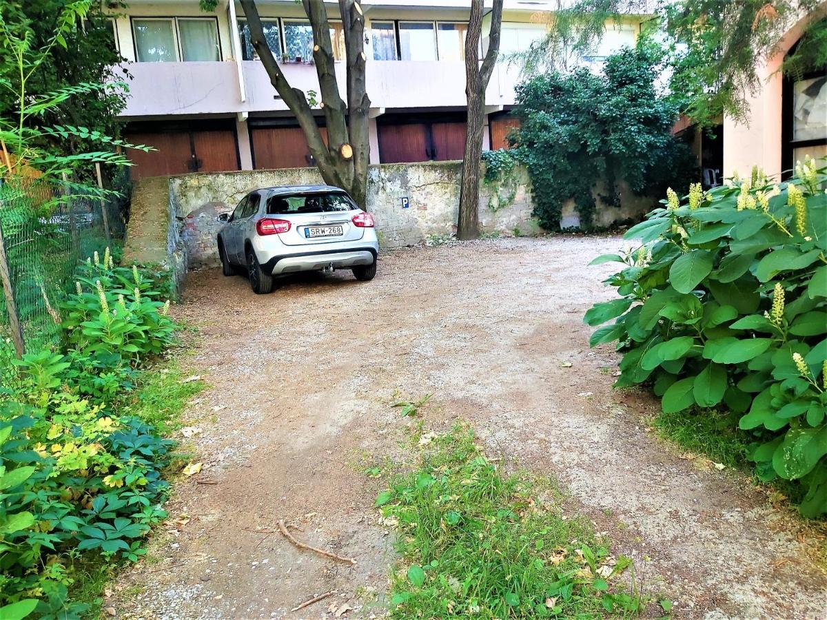 Lena Apartman - エゲル エクステリア 写真